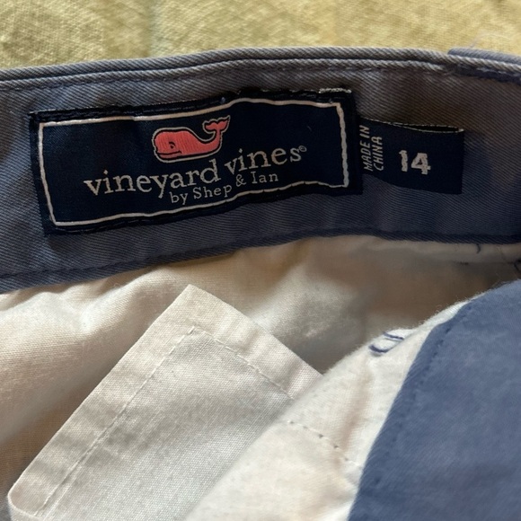 Vineyard Vines boys shorts size 14 - Picture 2 of 5